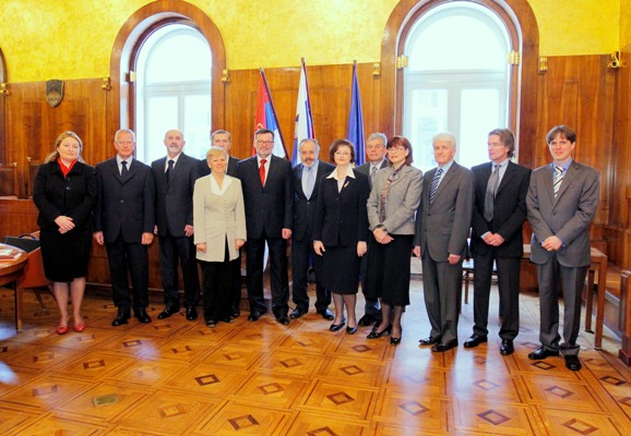 Slovenija 1